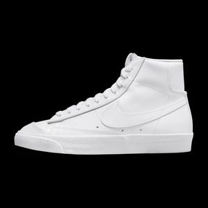 Nike White Blazer Mid 77